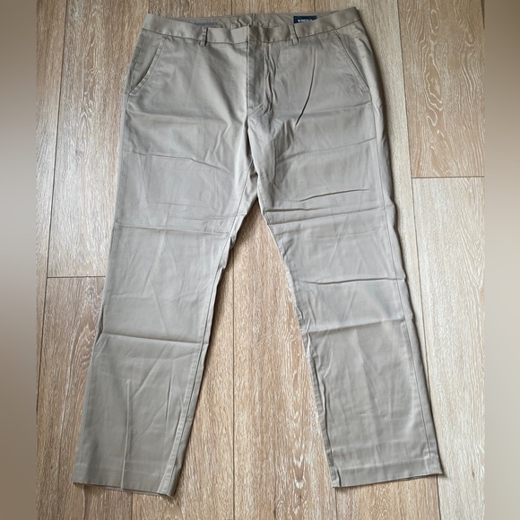 Men’s Bonobos Wednesday Slim Fit Flat Front Khaki Pants Size 38 Waist 30 Inseam - Picture 2 of 11